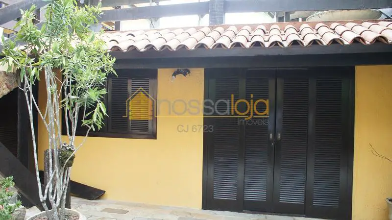 Foto 4 de Casa de Condomínio com 7 Quartos à venda, 440m² em Itaipu, Niterói
