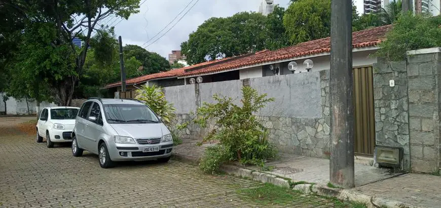 Foto 1 de Casa de Condomínio com 7 Quartos à venda, 180m² em Pituba, Salvador