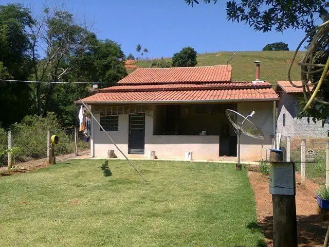 Foto 1 de Chácara com 3 Quartos à venda, 1000m² em Zona Rural, Santo Antônio do Pinhal