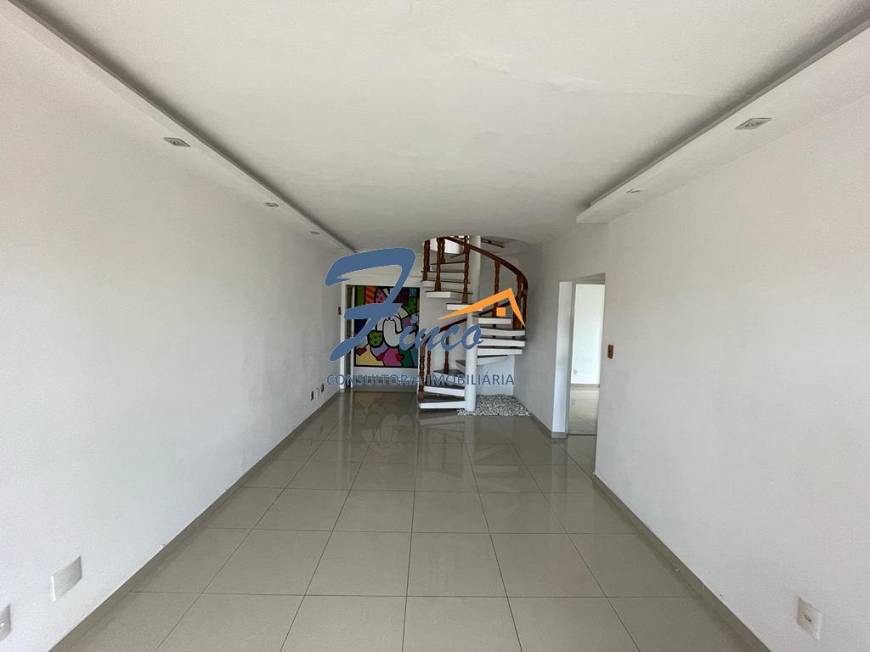 Foto 4 de Cobertura com 2 Quartos à venda, 239m² em Gonzaga, Santos