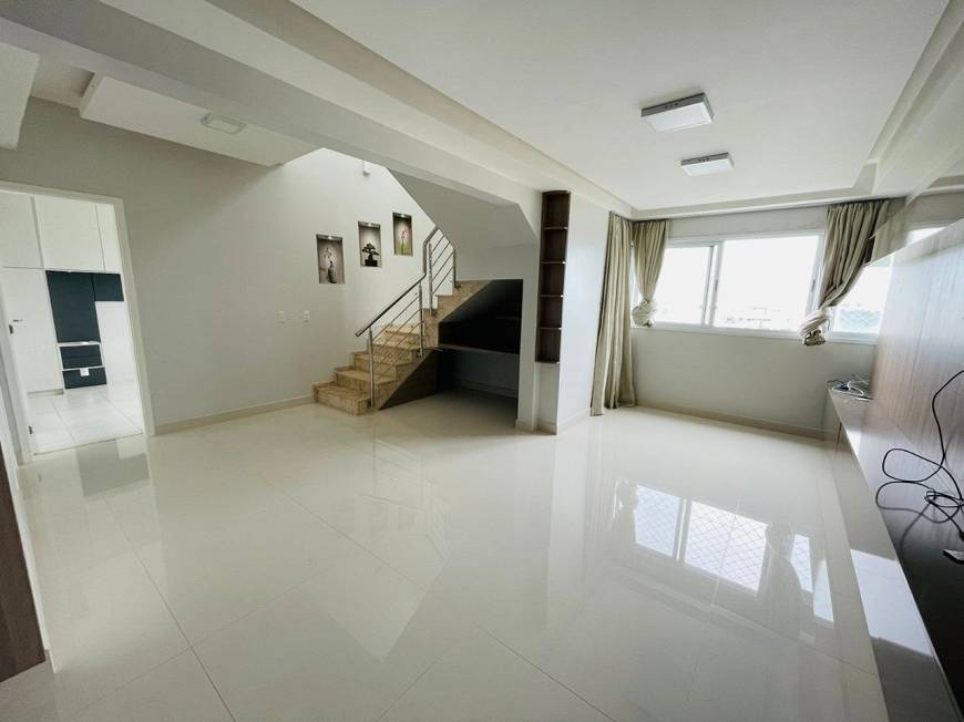 Foto 1 de Cobertura com 3 Quartos para alugar, 179m² em Dom Pedro, Manaus