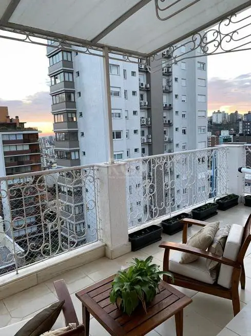 Foto 2 de Cobertura com 3 Quartos à venda, 418m² em Petrópolis, Porto Alegre