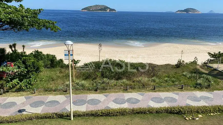 Foto 1 de Cobertura com 4 Quartos à venda, 252m² em Camboinhas, Niterói