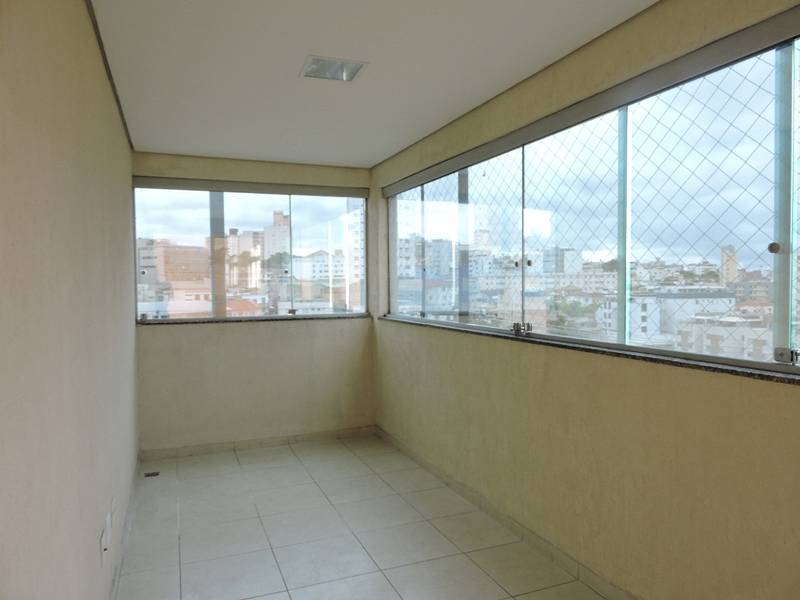 Foto 3 de Cobertura com 4 Quartos à venda, 200m² em Santa Tereza, Belo Horizonte