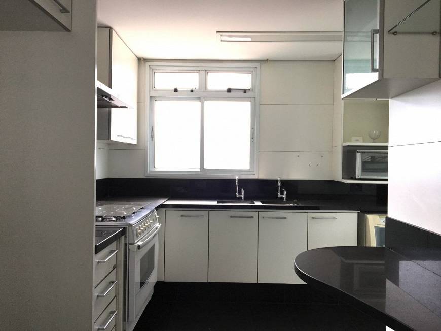Foto 5 de Cobertura com 4 Quartos para alugar, 260m² em Santo Agostinho, Belo Horizonte