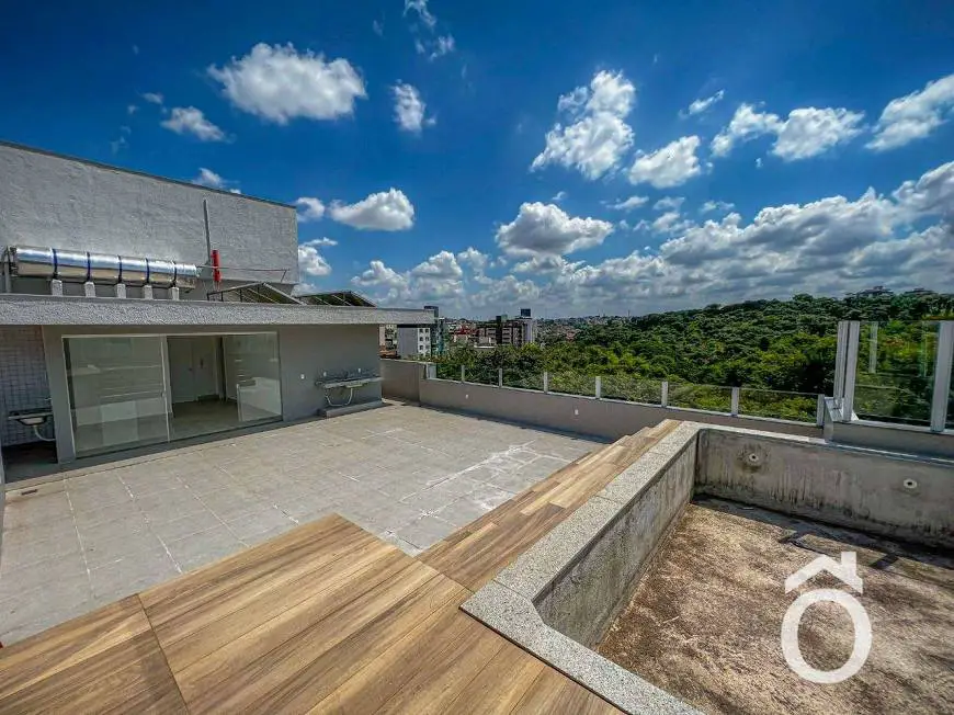 Foto 1 de Cobertura com 6 Quartos à venda, 304m² em Castelo, Belo Horizonte