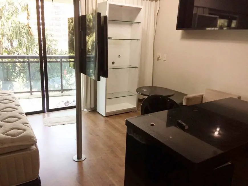 Foto 4 de Flat com 1 Quarto para alugar, 33m² em Moema, São Paulo