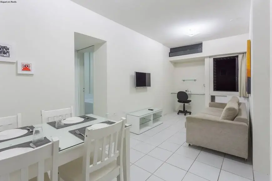 Foto 1 de Flat com 2 Quartos para alugar, 50m² em Boa Viagem, Recife
