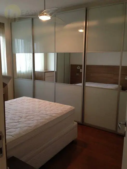 Foto 4 de Flat com 2 Quartos para alugar, 78m² em Vila Nova Conceição, São Paulo