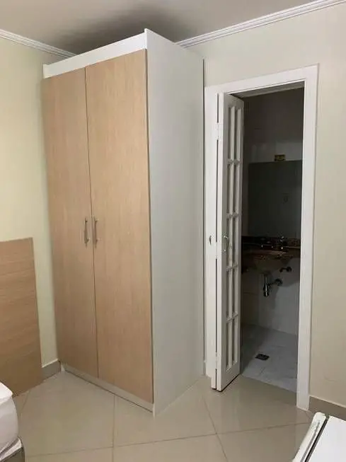 Foto 3 de Kitnet com 1 Quarto para alugar, 15m² em Santo Amaro, São Paulo