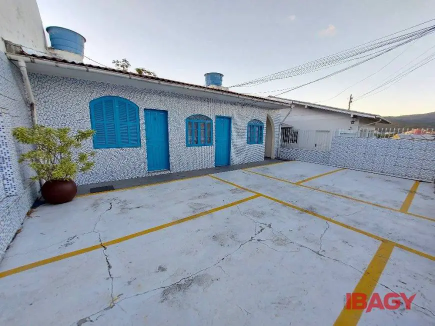 Foto 1 de Kitnet com 1 Quarto para alugar, 16m² em Trindade, Florianópolis