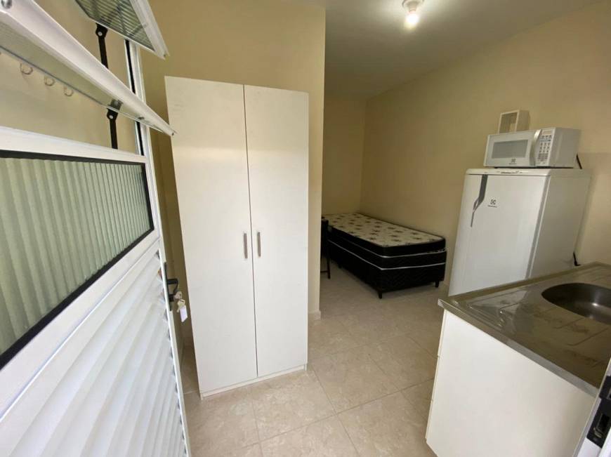 Foto 1 de Kitnet com 1 Quarto para alugar, 12m² em Vila Polopoli, São Paulo