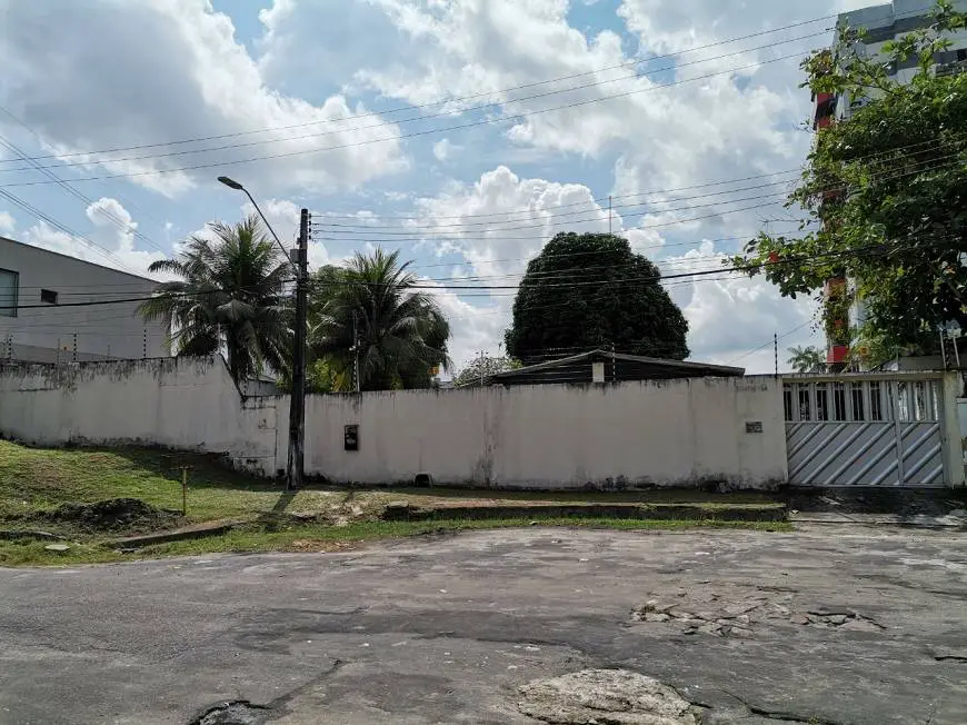Foto 1 de Lote/Terreno à venda, 930m² em Adrianópolis, Manaus