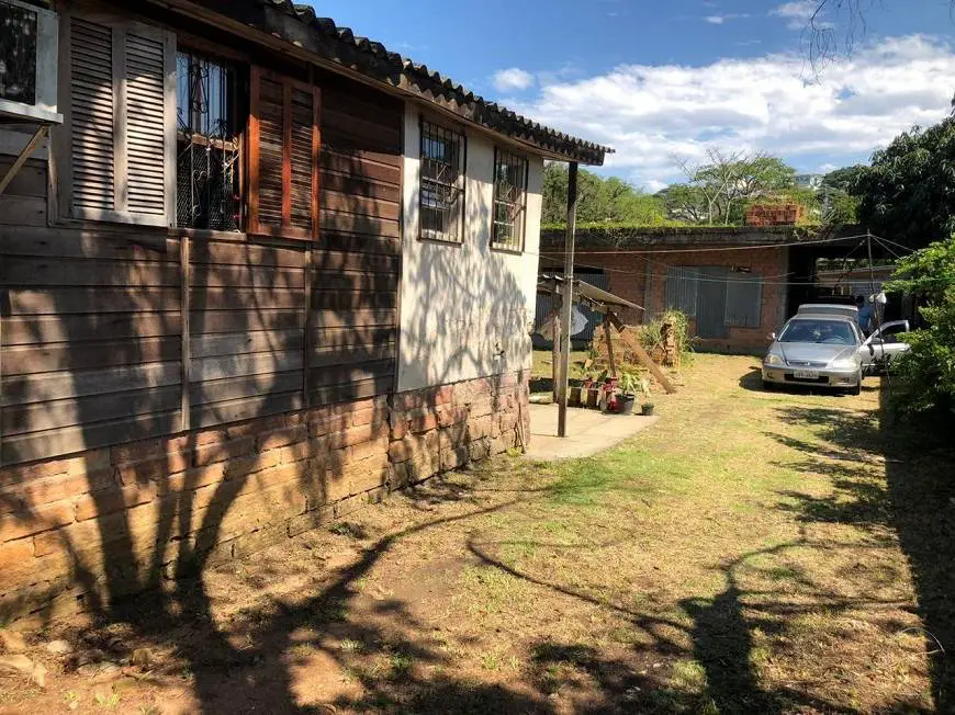 Foto 1 de Lote/Terreno à venda, 880m² em Nonoai, Porto Alegre