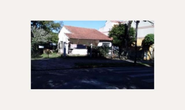 Foto 1 de Lote/Terreno à venda, 595m² em Santa Tereza, Porto Alegre