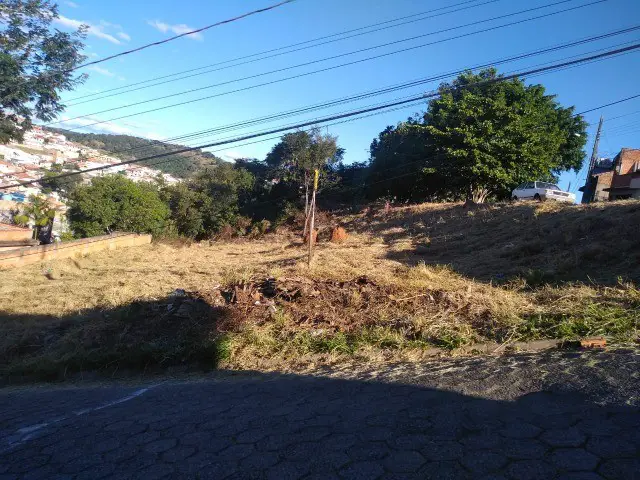 Foto 1 de Lote/Terreno à venda, 810m² em , São Lourenço