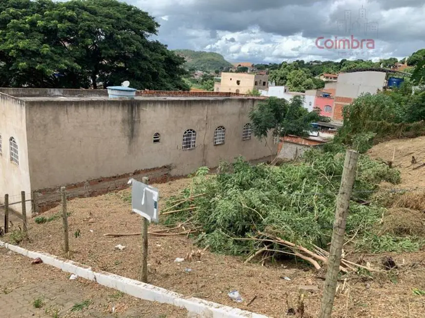 Foto 1 de Lote/Terreno à venda, 580m² em Vila Isa, Governador Valadares