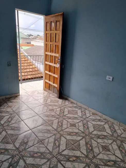 Foto 3 de Sobrado com 1 Quarto para alugar, 40m² em Sitio Cercado, Curitiba