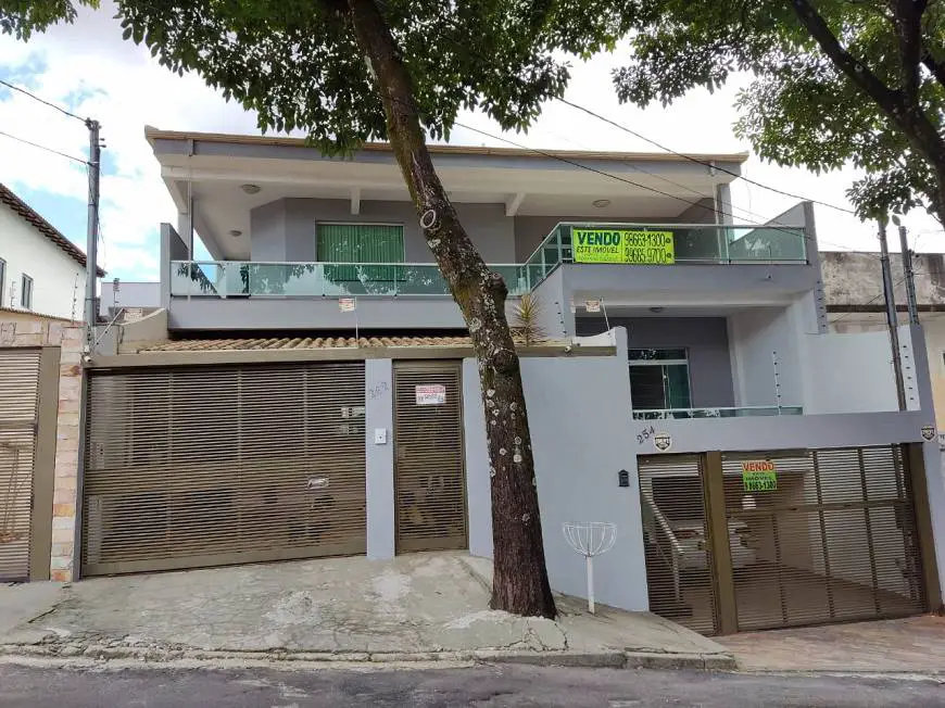 Foto 1 de Sobrado com 2 Quartos à venda, 158m² em Barreiro, Belo Horizonte