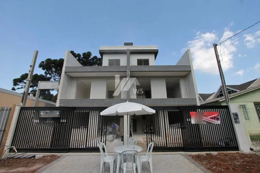 Foto 1 de Sobrado com 3 Quartos à venda, 144m² em Boqueirão, Curitiba
