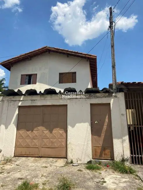 Foto 1 de Sobrado com 3 Quartos para venda ou aluguel, 101m² em Jardim Jacinto, Jacareí