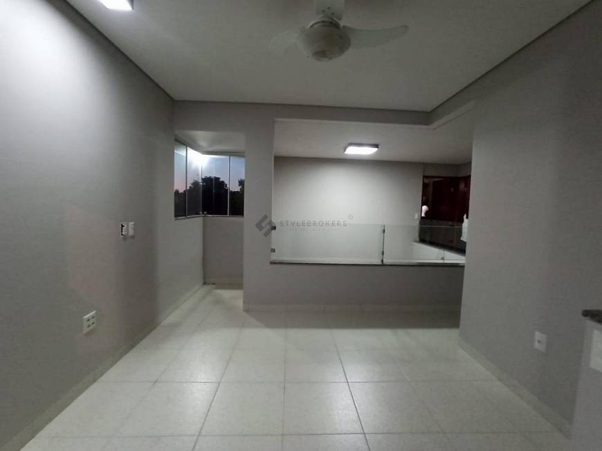 Foto 5 de Sobrado com 3 Quartos à venda, 180m² em Parque Residencial Tropical Ville , Cuiabá