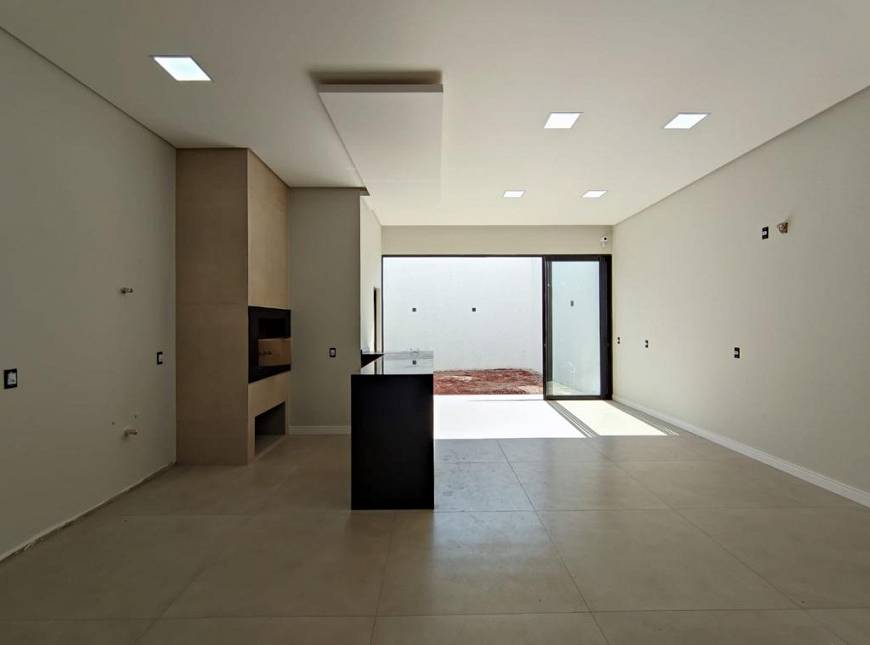 Foto 2 de Sobrado com 3 Quartos à venda, 270m² em Parque São Paulo, Cascavel