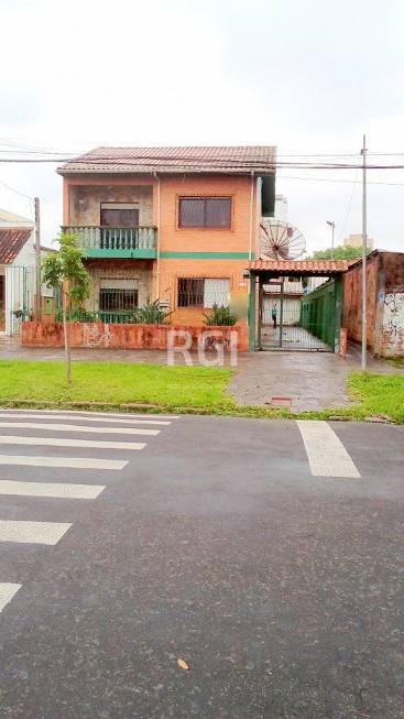 Foto 2 de Sobrado com 3 Quartos à venda, 320m² em Partenon, Porto Alegre
