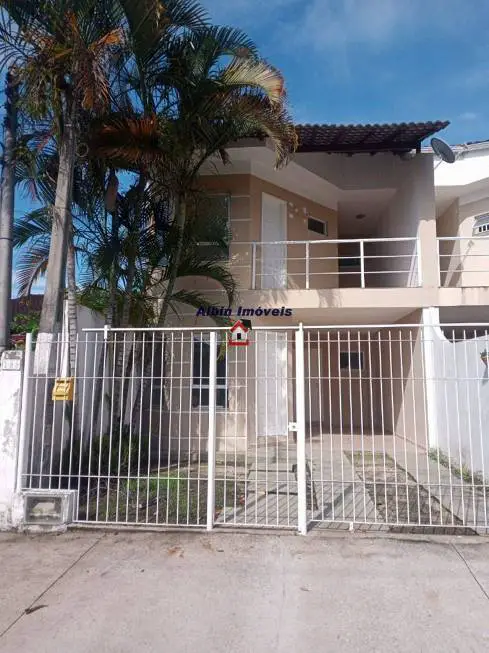 Foto 1 de Sobrado com 3 Quartos à venda, 173m² em Piratininga, Niterói