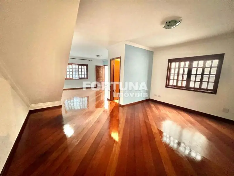 Foto 1 de Sobrado com 3 Quartos para alugar, 160m² em Vila Sao Francisco, São Paulo