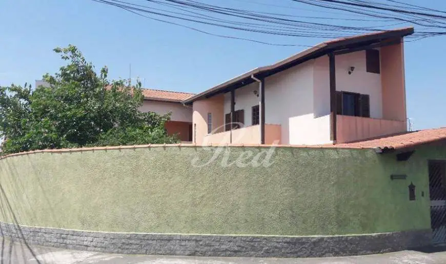 Foto 2 de Sobrado com 3 Quartos à venda, 247m² em Vila Urupês, Suzano