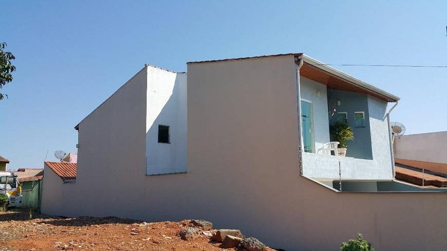 Foto 2 de Sobrado com 3 Quartos à venda, 215m² em Wanel Ville, Sorocaba