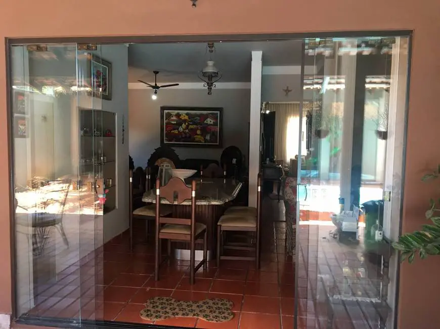 Foto 4 de Sobrado com 4 Quartos à venda, 300m² em Caranda Bosque, Campo Grande