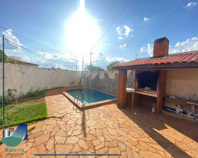 Foto 3 de Sobrado com 4 Quartos para alugar, 290m² em Jardim Califórnia, Ribeirão Preto