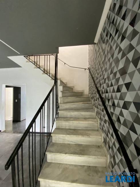Foto 1 de Sobrado com 4 Quartos para venda ou aluguel, 160m² em Moema, São Paulo