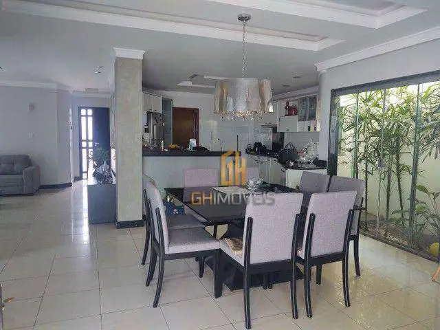 Foto 1 de Sobrado com 4 Quartos à venda, 330m² em Residencial Hugo de Moraes, Goiânia