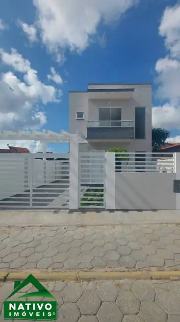 Foto 2 de Sobrado com 4 Quartos à venda, 132m² em São João do Rio Vermelho, Florianópolis