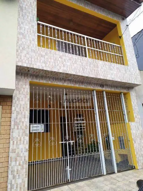 Foto 1 de Sobrado com 4 Quartos para alugar, 100m² em Vera Cruz, São Paulo