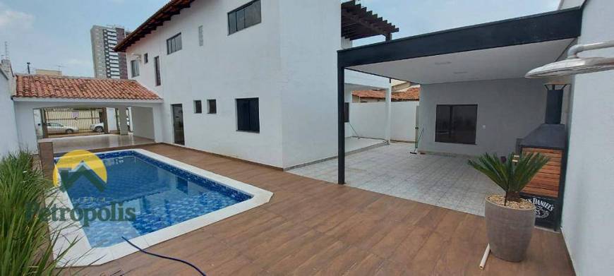 Foto 2 de Sobrado com 5 Quartos para venda ou aluguel, 333m² em Plano Diretor Sul, Palmas