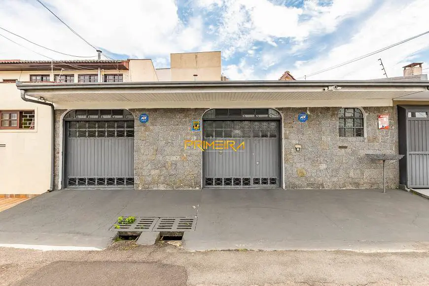 Foto 1 de Sobrado com 5 Quartos à venda, 270m² em Seminário, Curitiba