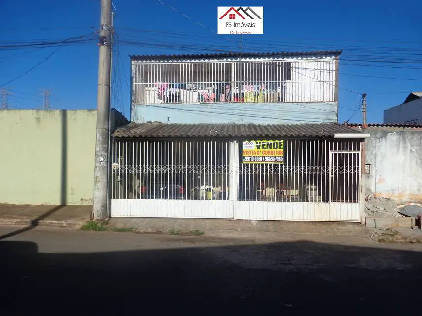 Foto 1 de Sobrado com 6 Quartos à venda, 240m² em Samambaia Norte, Brasília