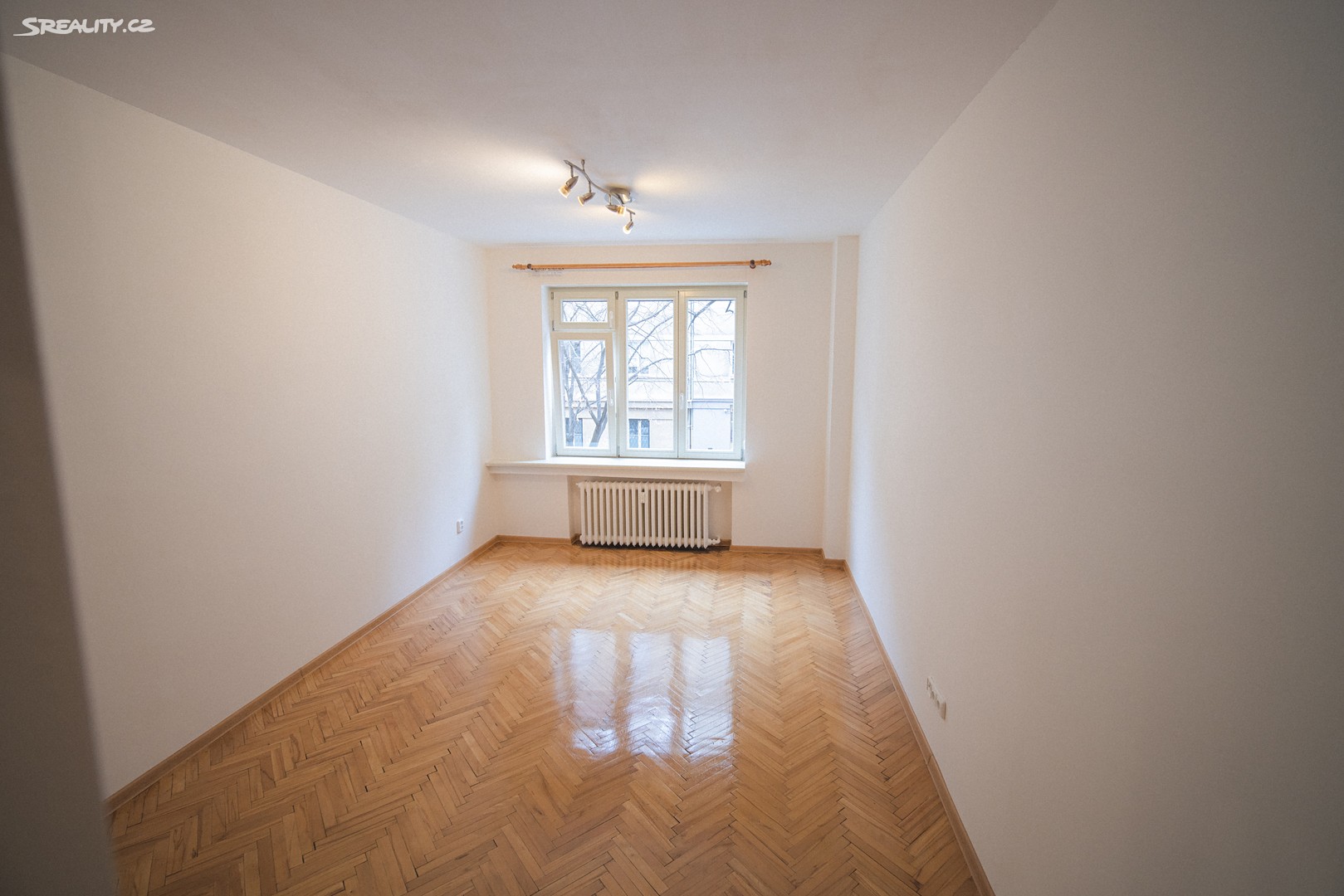 Prodej bytu 2+1 50 m², Tolstého, Praha - Vršovice