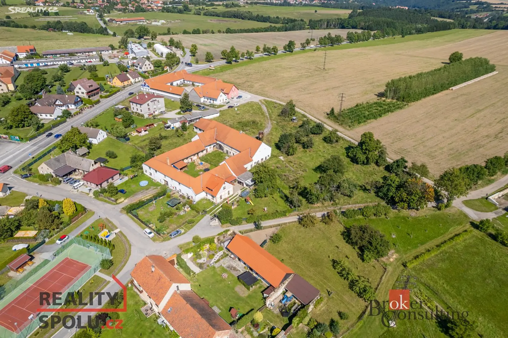 Prodej  zemědělské usedlosti 2 448 m², pozemek 9 918 m², Přísečná, okres Český Krumlov
