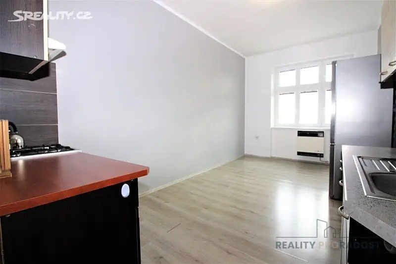 Pronájem bytu 1+1 39 m², Slovenská, Znojmo