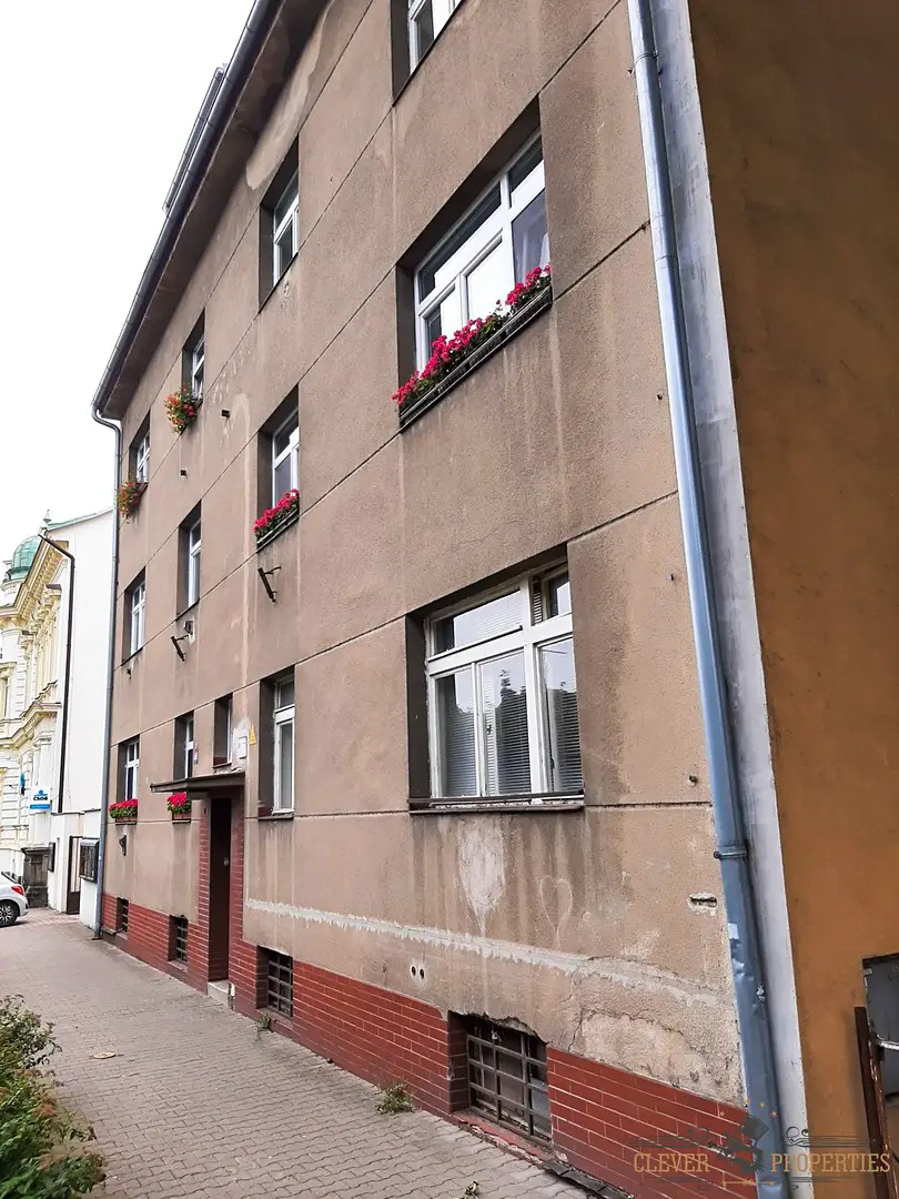 Pronájem bytu 1+kk 25 m² (Podkrovní), Čáslavská, Chrudim - Chrudim IV