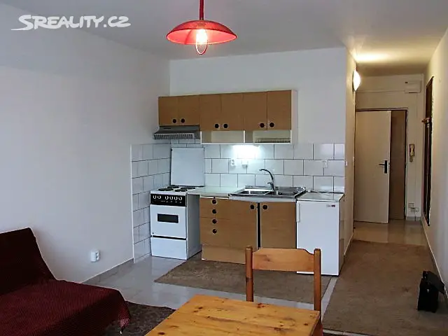 Pronájem bytu 1+kk 35 m², Brožíkova, Hradec Králové - Nový Hradec Králové