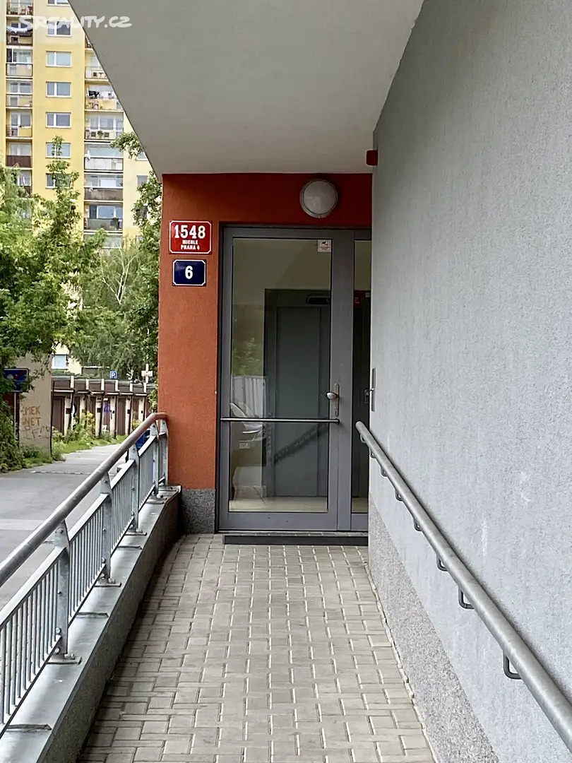 Pronájem bytu 1+kk 35 m², Za Arielem, Praha 4 - Michle