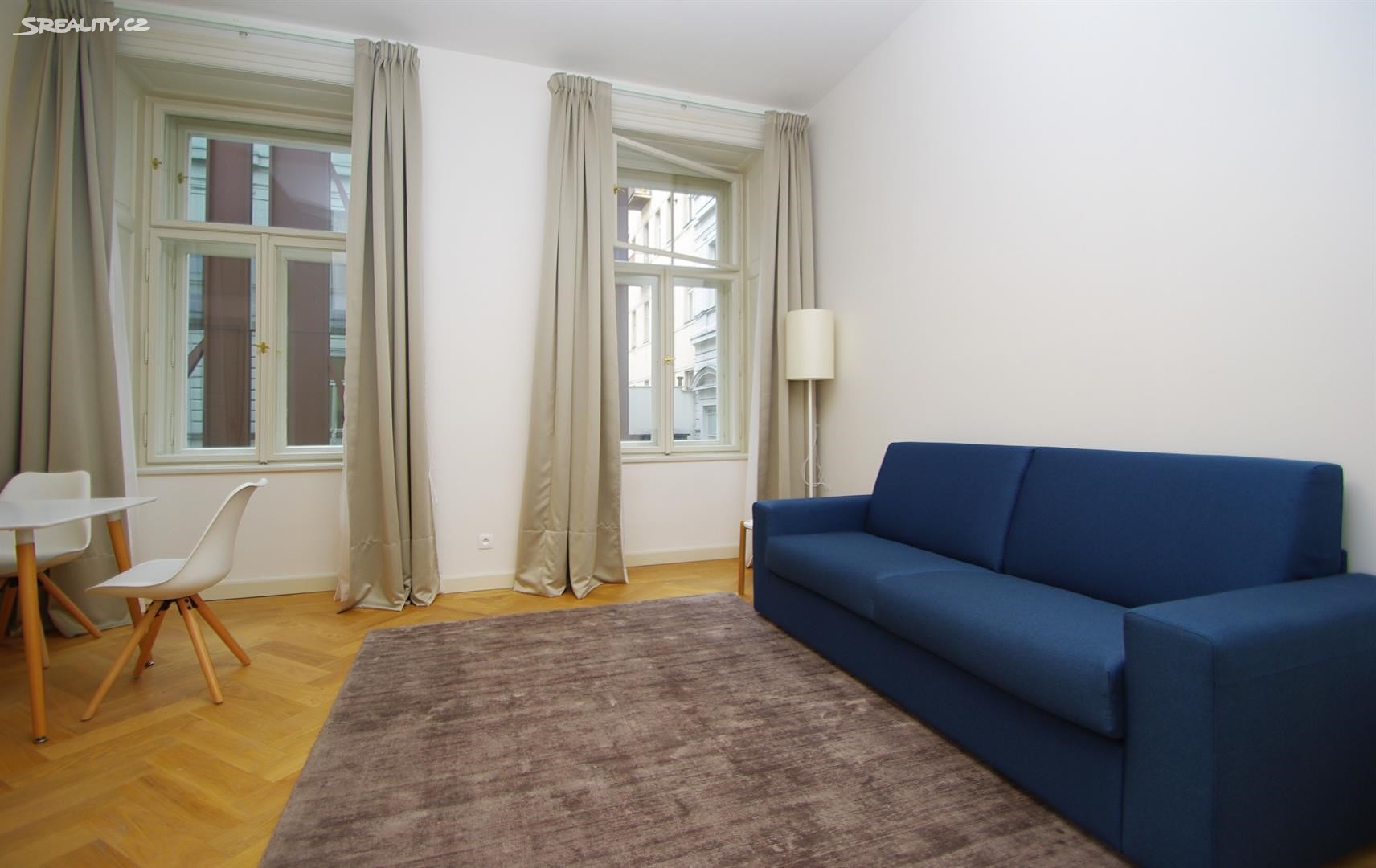 Pronájem bytu 1+kk 43 m², Bolzanova, Praha 1 - Nové Město