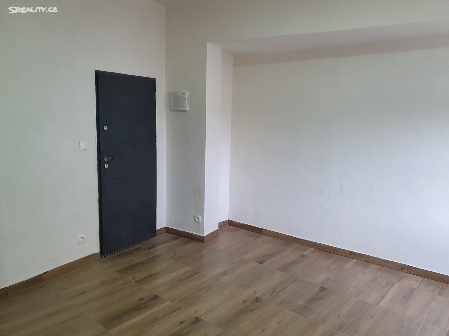 Pronájem bytu 1+kk 37 m², Strančice, okres Praha-východ