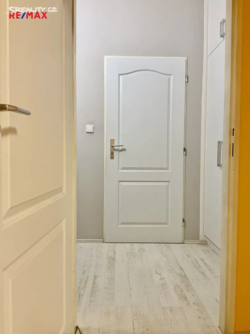 Pronájem bytu 2+1 70 m², Přeloučská, Pardubice - Staré Čívice